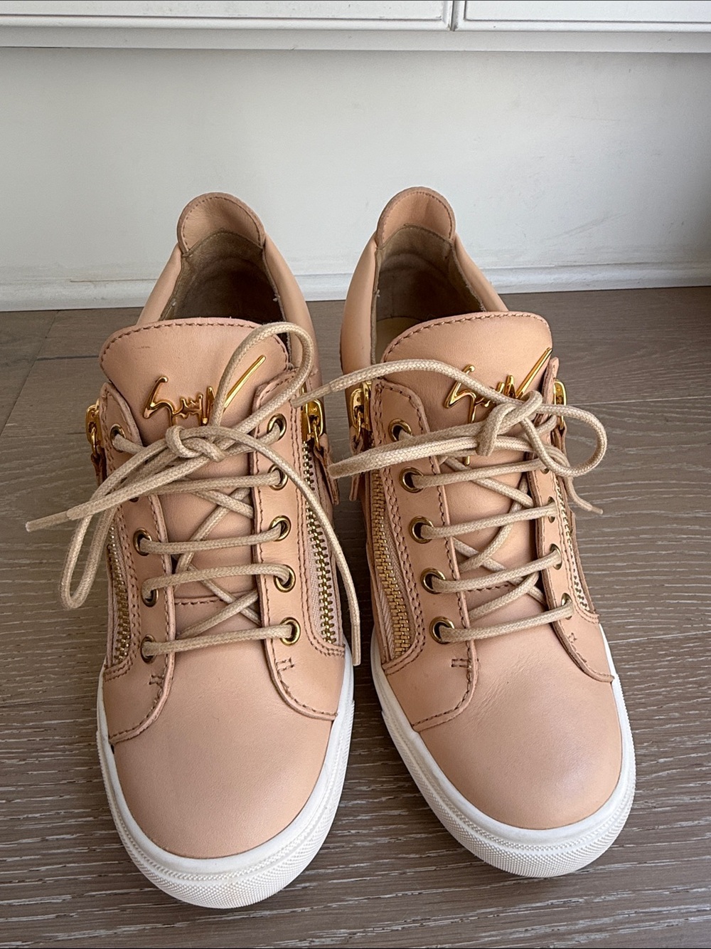 Giuseppe Zanotti Nude Pink Leather Lace-Up Sneakers with Gold Hardware